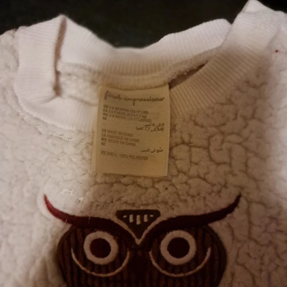 Baby's 5 piece clothing bundle size 0 to 3 months